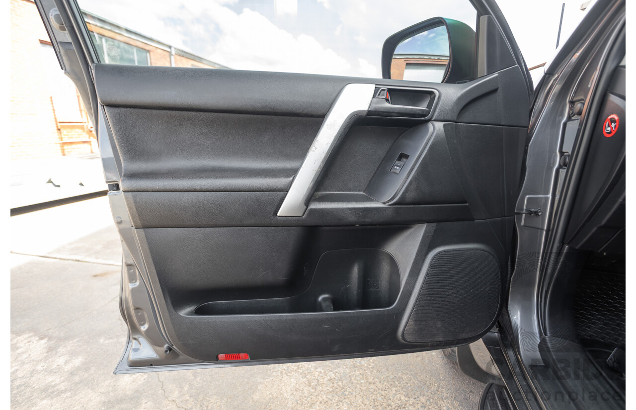 09/2015 Toyota Landcruiser Prado GXL (4x4) GDJ150R MY16 4D Wagon Magnetic Grey Metallic Turbo Diesel 2.8L - 7 seater