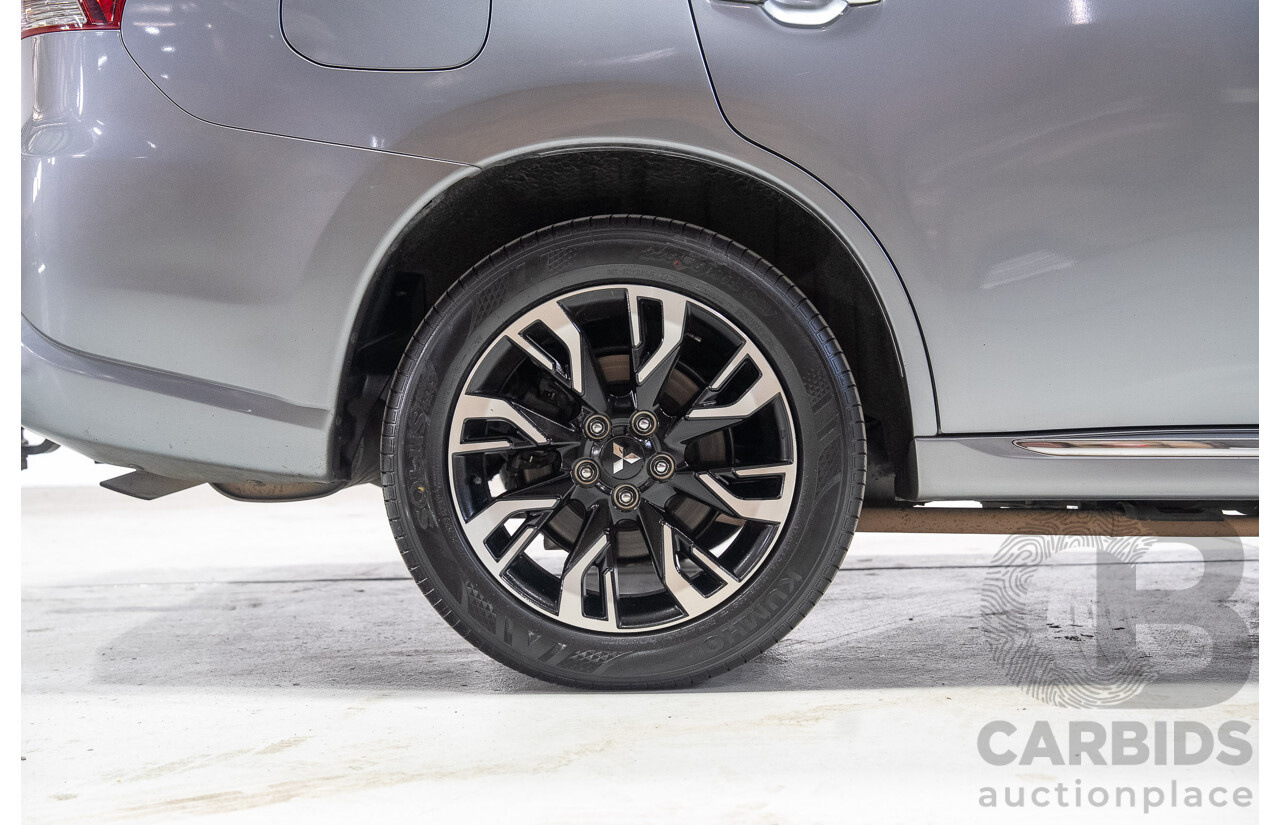 10/2017 Mitsubishi Outlander EXCEED PHEV (AWD) ZK MY17 4d Wagon Grey 2.0L