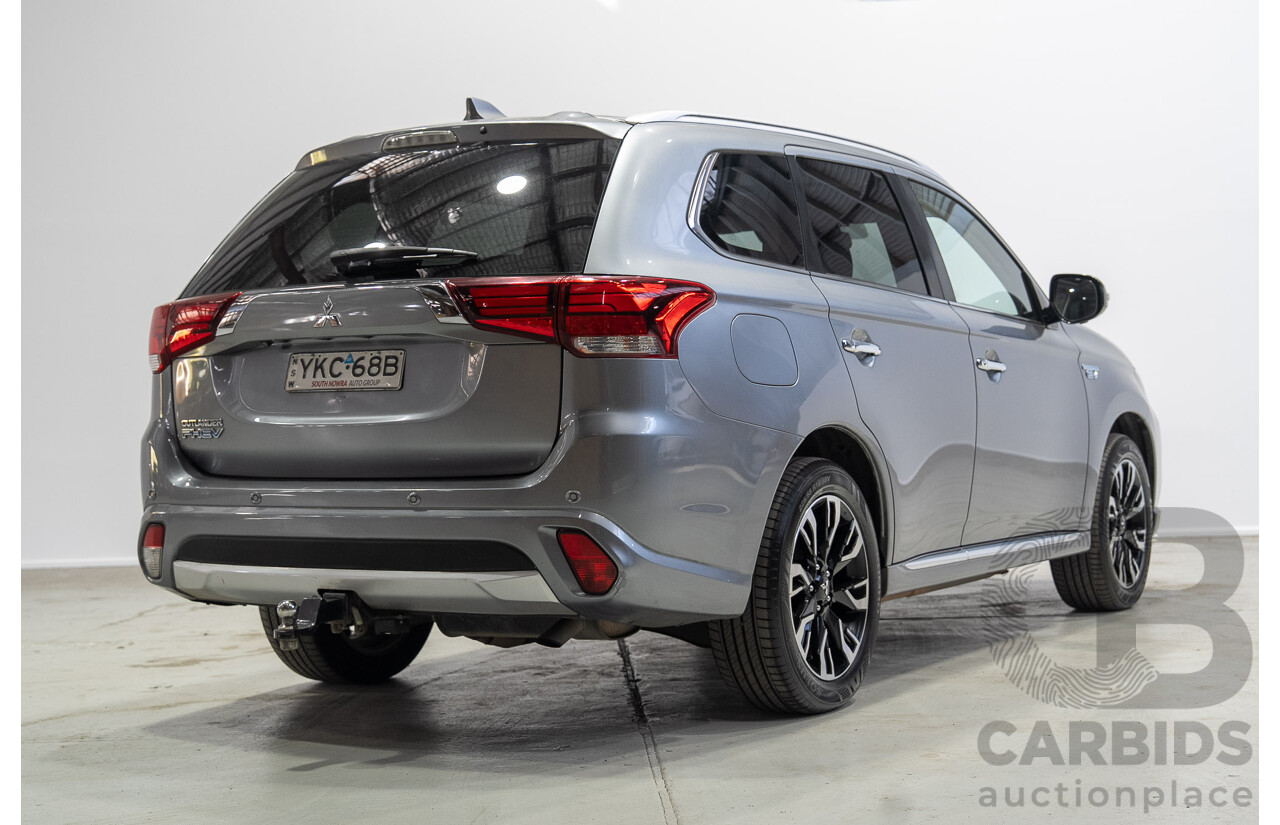 10/2017 Mitsubishi Outlander EXCEED PHEV (AWD) ZK MY17 4d Wagon Grey 2.0L