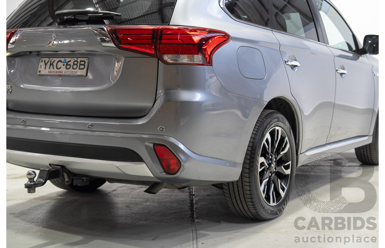 10/2017 Mitsubishi Outlander EXCEED PHEV (AWD) ZK MY17 4d Wagon Grey 2.0L