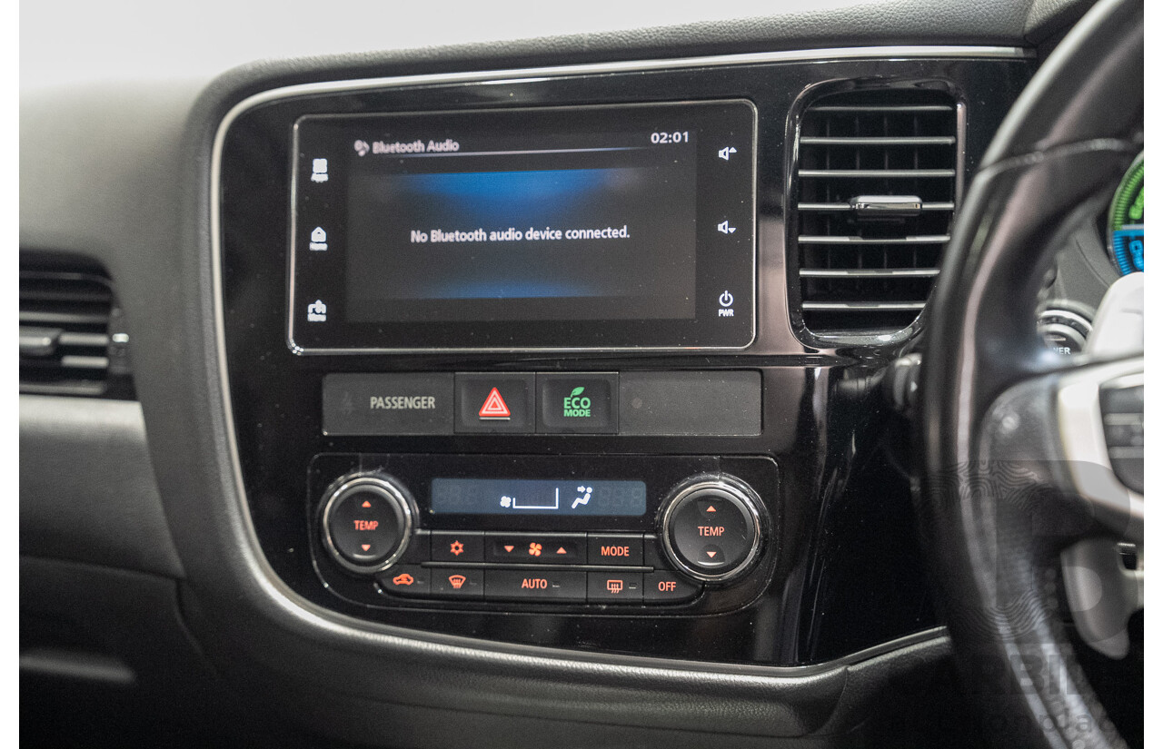 10/2017 Mitsubishi Outlander EXCEED PHEV (AWD) ZK MY17 4d Wagon Grey 2.0L