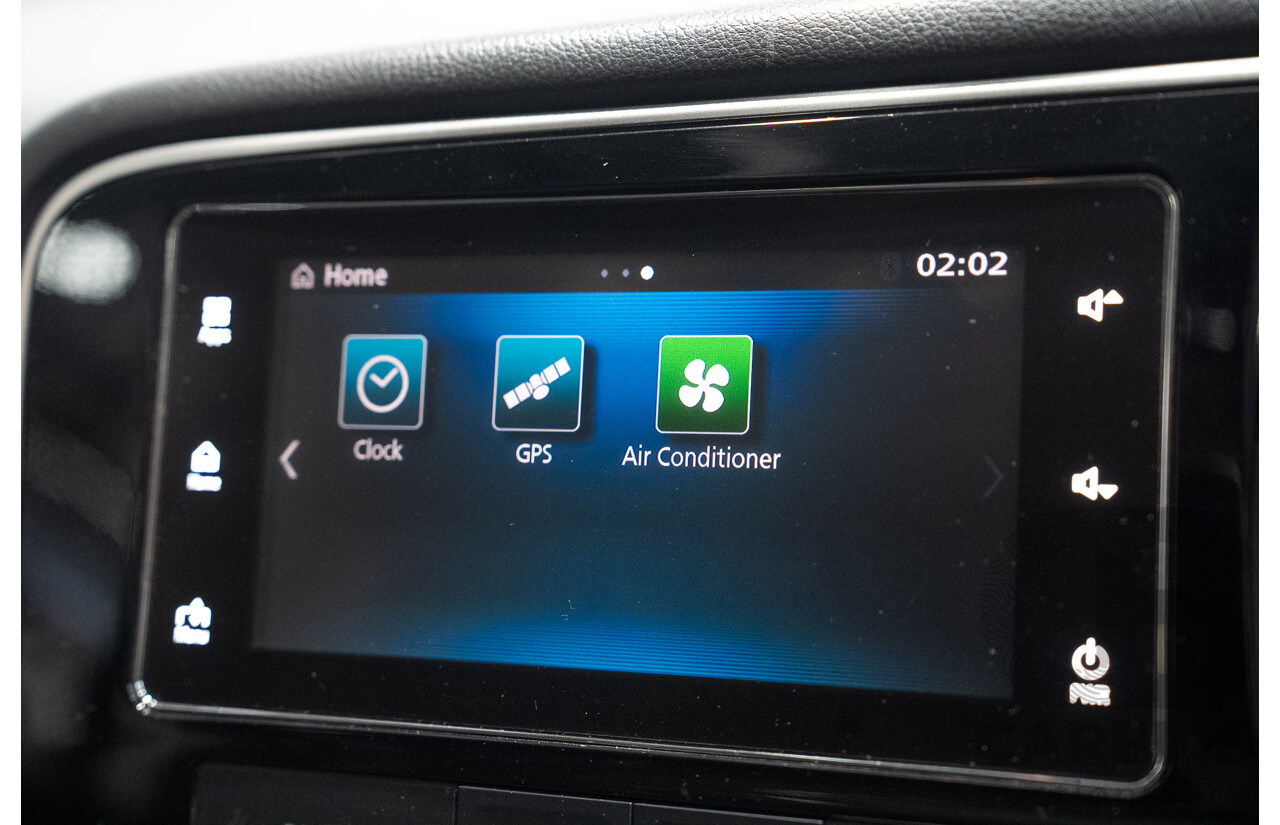 10/2017 Mitsubishi Outlander EXCEED PHEV (AWD) ZK MY17 4d Wagon Grey 2.0L