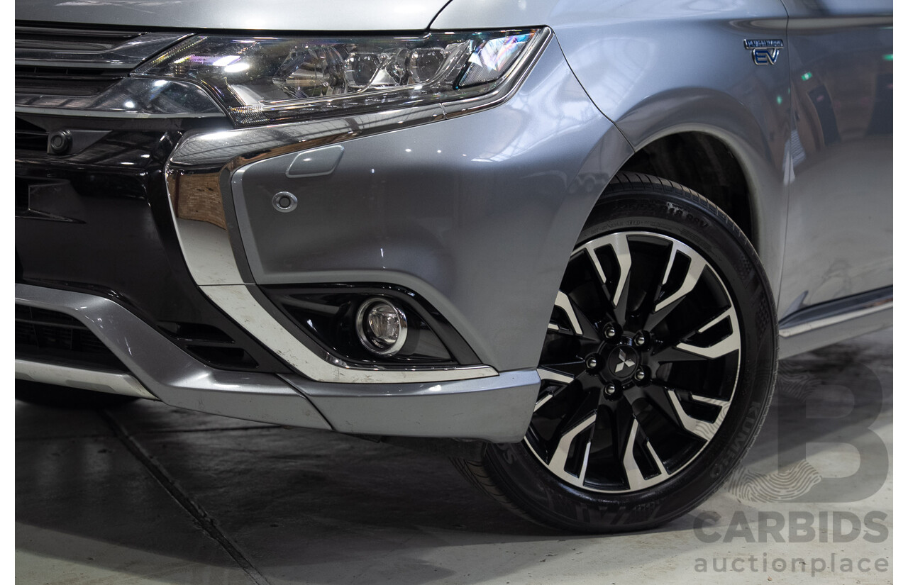 10/2017 Mitsubishi Outlander EXCEED PHEV (AWD) ZK MY17 4d Wagon Grey 2.0L