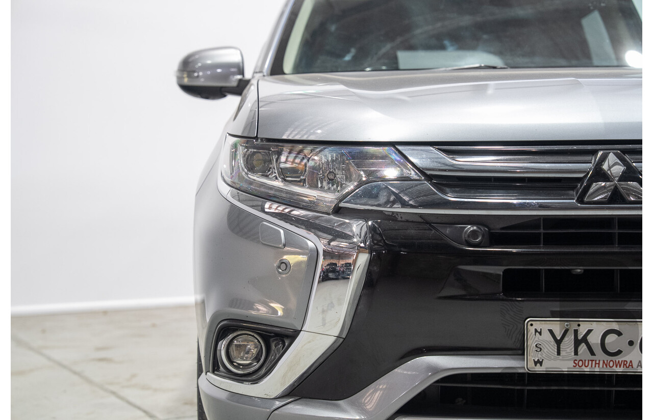 10/2017 Mitsubishi Outlander EXCEED PHEV (AWD) ZK MY17 4d Wagon Grey 2.0L