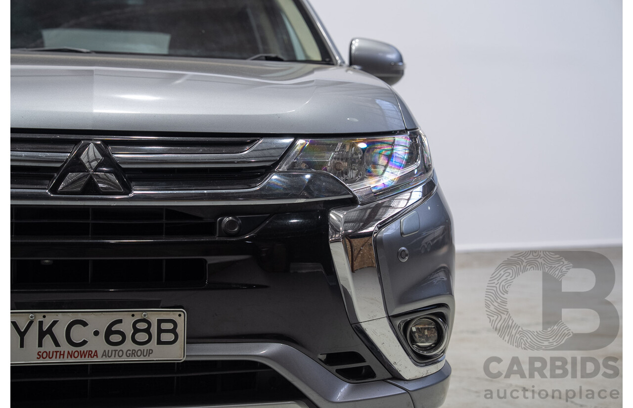 10/2017 Mitsubishi Outlander EXCEED PHEV (AWD) ZK MY17 4d Wagon Grey 2.0L