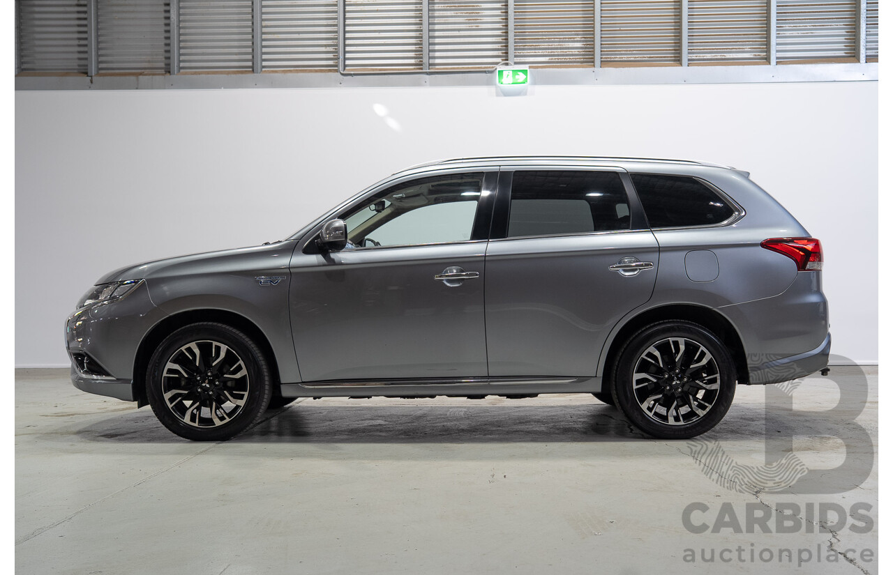 10/2017 Mitsubishi Outlander EXCEED PHEV (AWD) ZK MY17 4d Wagon Grey 2.0L