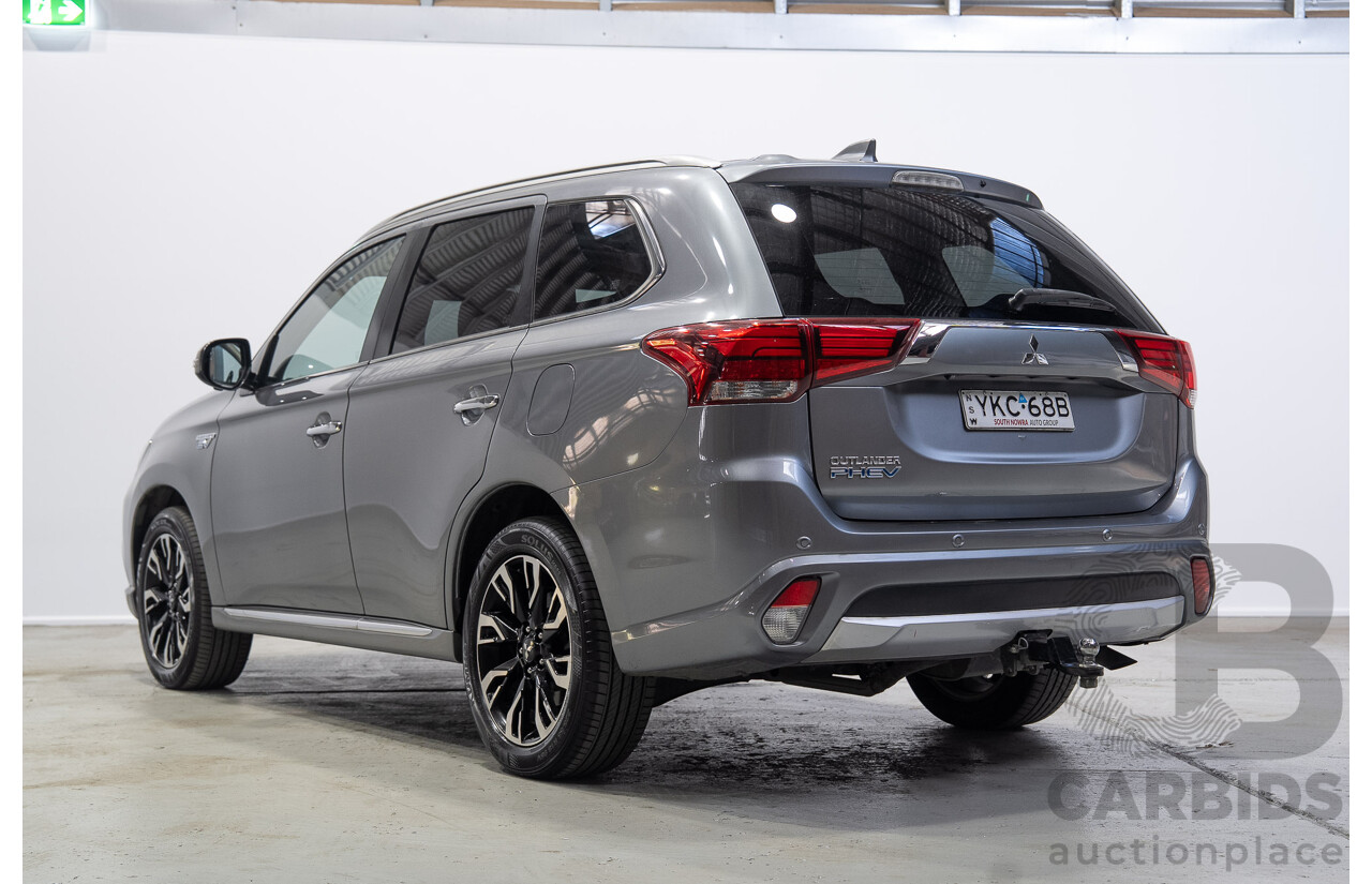 10/2017 Mitsubishi Outlander EXCEED PHEV (AWD) ZK MY17 4d Wagon Grey 2.0L
