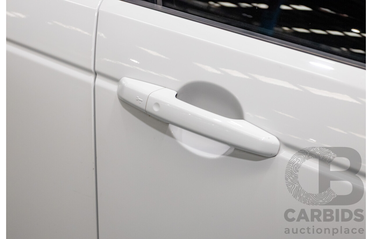 10/2020 Land Rover Discovery Sport D180 R-Dynamic SE (AWD) L550 MY20.5 4d Wagon Fuji White Turbo 2.0L - 7 Seater