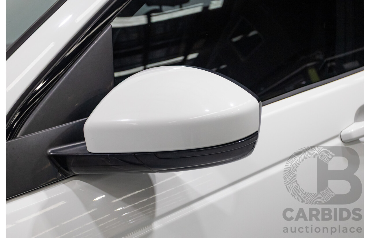 10/2020 Land Rover Discovery Sport D180 R-Dynamic SE (AWD) L550 MY20.5 4d Wagon Fuji White Turbo 2.0L - 7 Seater