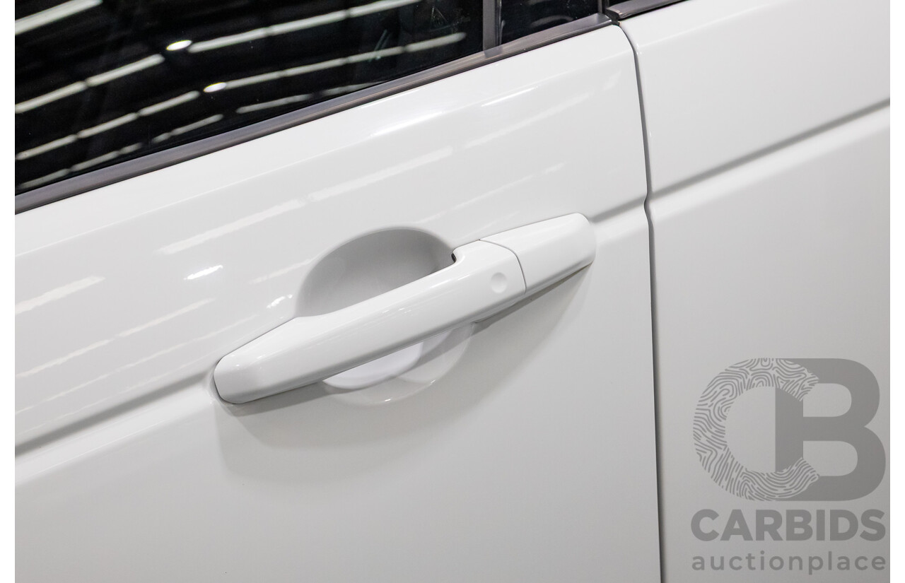 10/2020 Land Rover Discovery Sport D180 R-Dynamic SE (AWD) L550 MY20.5 4d Wagon Fuji White Turbo 2.0L - 7 Seater