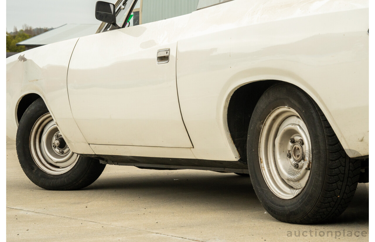 01/1972 Chrysler Valiant Charger VH 2d Coupe Alpine White 245ci 4.0L