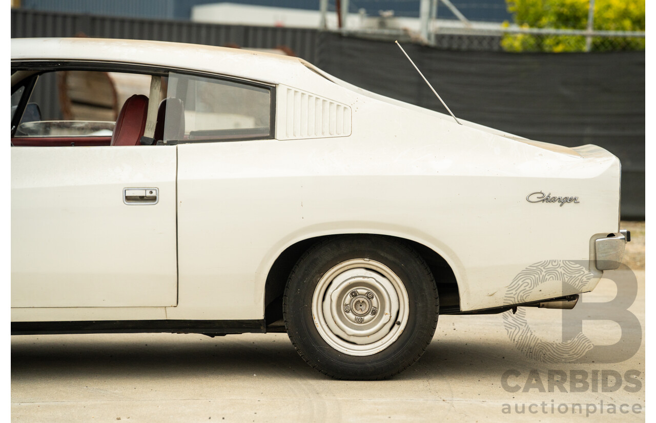 01/1972 Chrysler Valiant Charger VH 2d Coupe Alpine White 245ci 4.0L