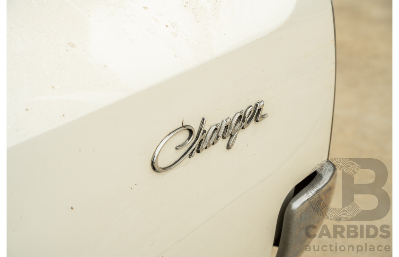 01/1972 Chrysler Valiant Charger VH 2d Coupe Alpine White 245ci 4.0L