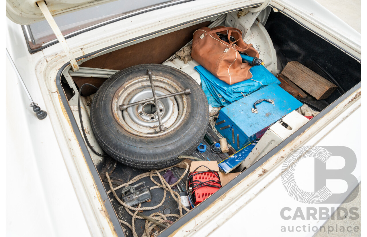 01/1972 Chrysler Valiant Charger VH 2d Coupe Alpine White 245ci 4.0L