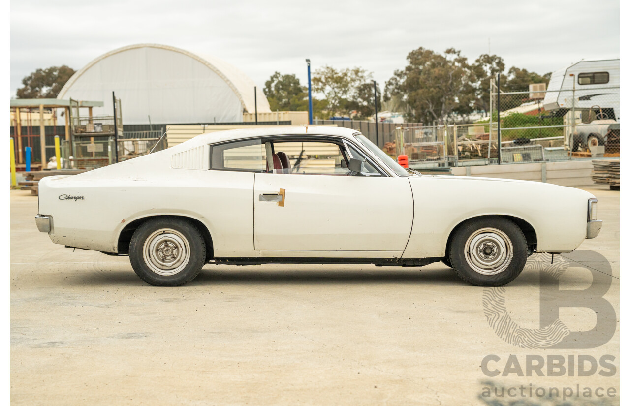01/1972 Chrysler Valiant Charger VH 2d Coupe Alpine White 245ci 4.0L