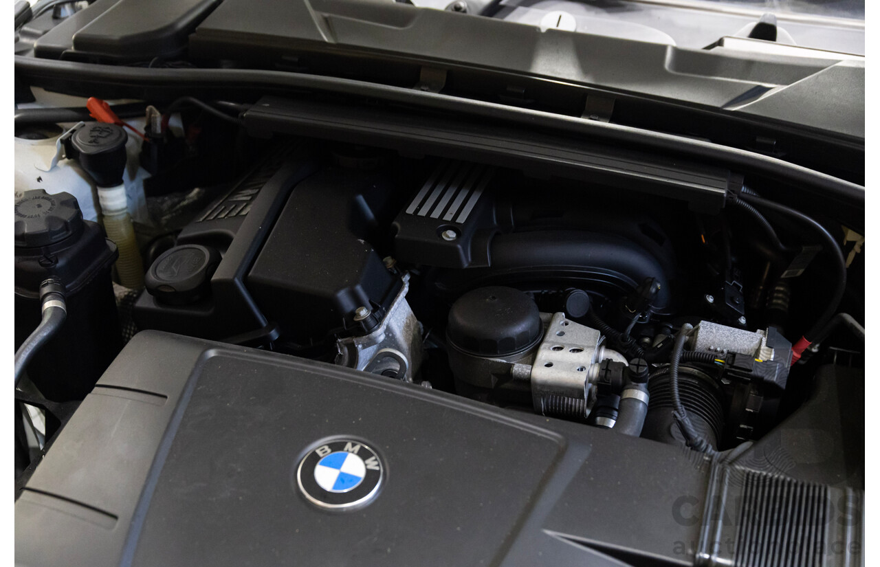 01/2011 BMW 320i Lifestyle E90 MY11 4d Sedan Alpine White 2.0L