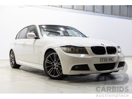 01/2011 BMW 320i Lifestyle E90 MY11 4d Sedan Alpine White 2.0L