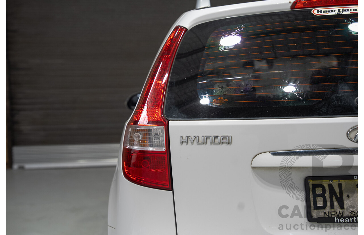 11/2011 Hyundai i30 CW SX 2.0 FD MY11 4d Wagon White 2.0L
