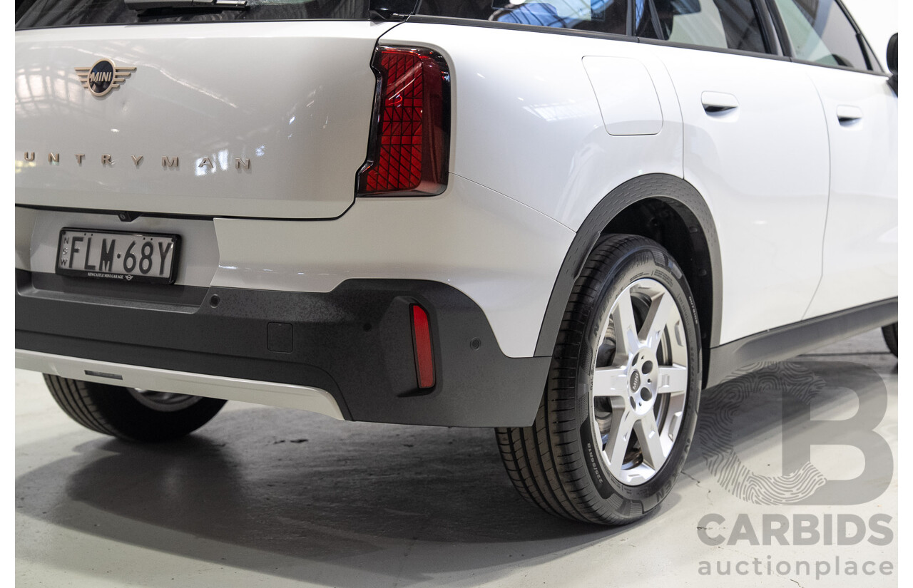 05/2024 Mini Countryman C Core U25 5d Wagon White Turbo 1.5L