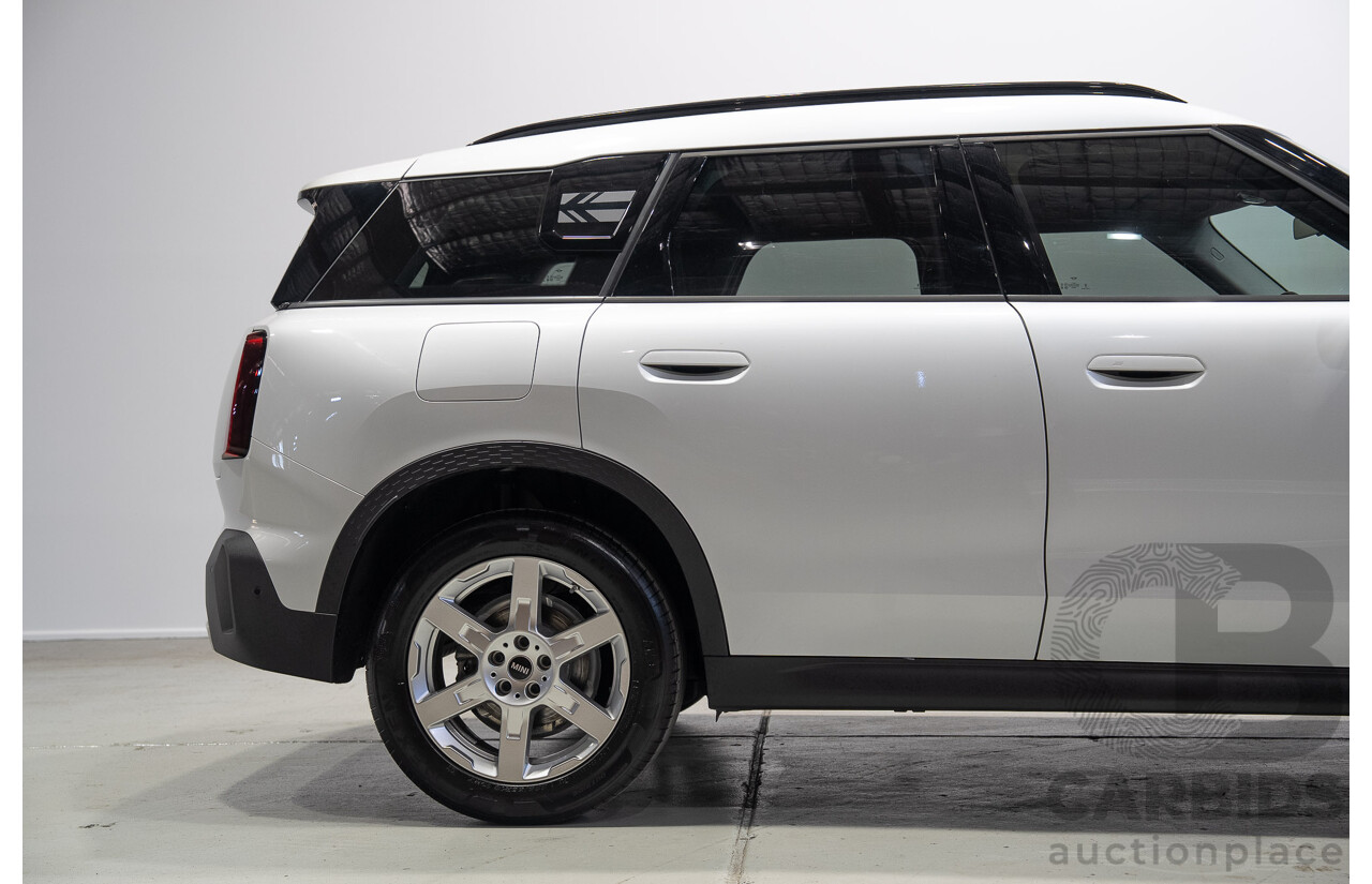 05/2024 Mini Countryman C Core U25 5d Wagon White Turbo 1.5L
