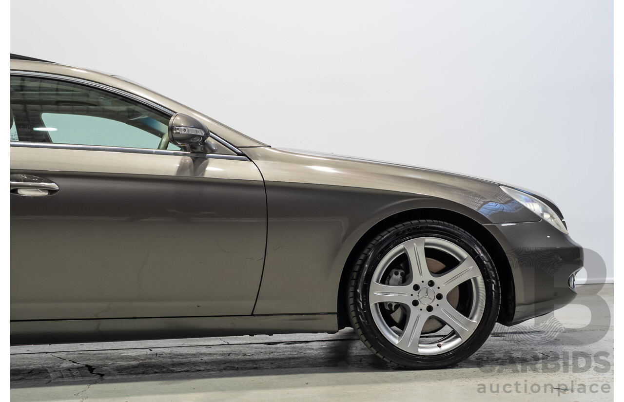 09/2005 Mercedes-Benz CLS 500 219 4d Coupe Indium Grey Metallic 5.0L V8
