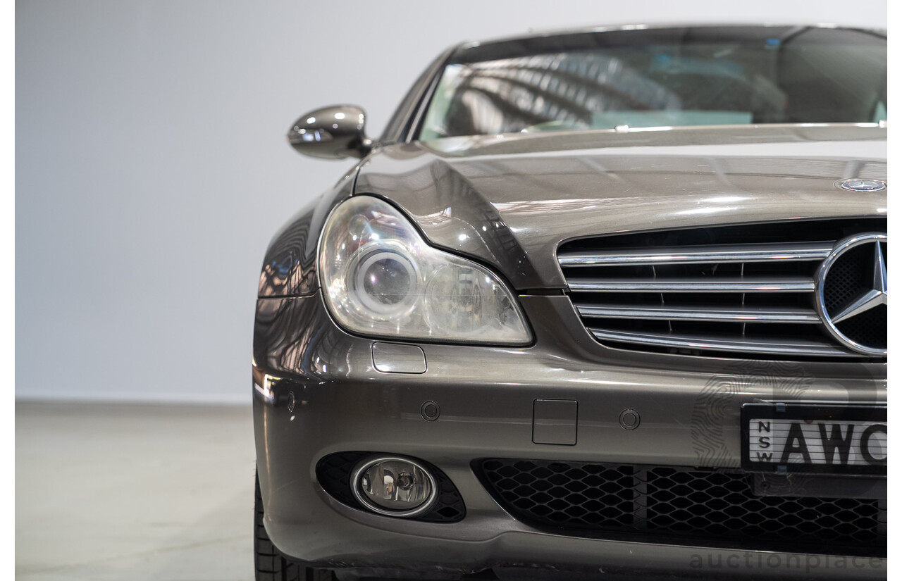 09/2005 Mercedes-Benz CLS 500 219 4d Coupe Indium Grey Metallic 5.0L V8
