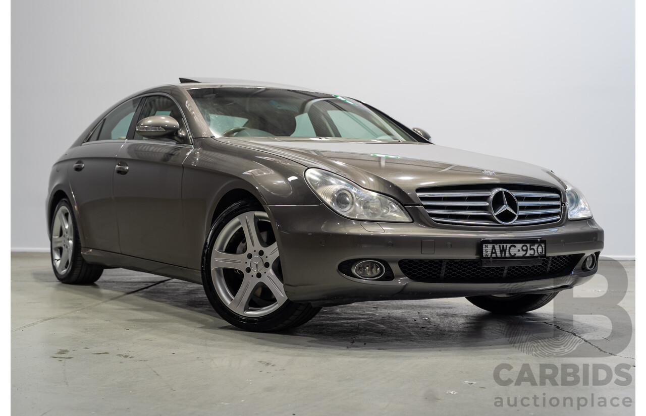 09/2005 Mercedes-Benz CLS 500 219 4d Coupe Indium Grey Metallic 5.0L V8