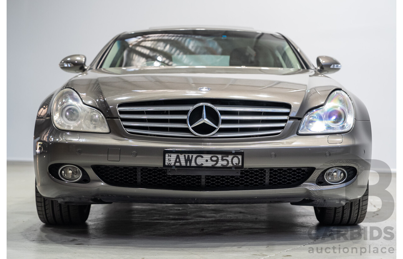 09/2005 Mercedes-Benz CLS 500 219 4d Coupe Indium Grey Metallic 5.0L V8