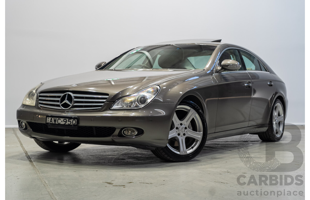 09/2005 Mercedes-Benz CLS 500 219 4d Coupe Indium Grey Metallic 5.0L V8