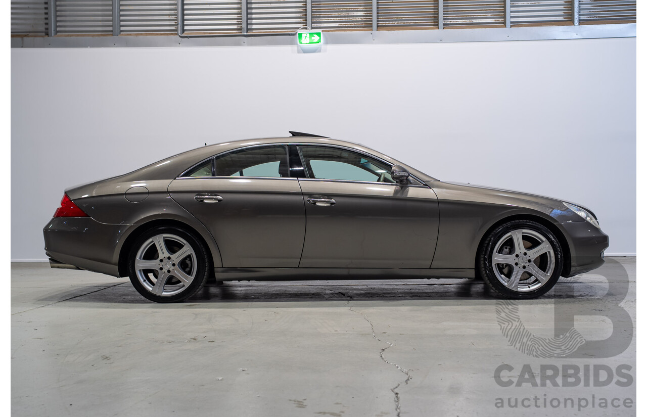 09/2005 Mercedes-Benz CLS 500 219 4d Coupe Indium Grey Metallic 5.0L V8