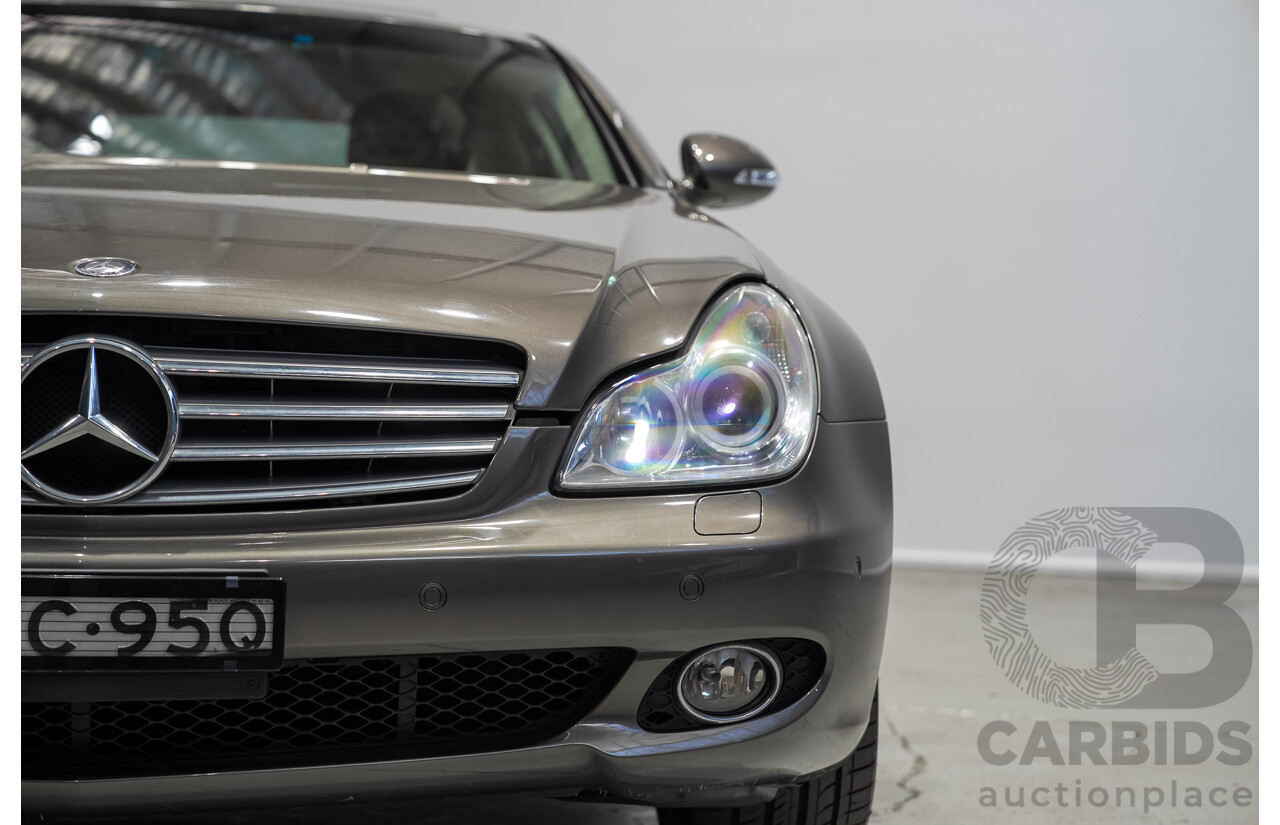 09/2005 Mercedes-Benz CLS 500 219 4d Coupe Indium Grey Metallic 5.0L V8