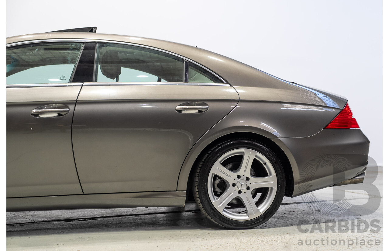 09/2005 Mercedes-Benz CLS 500 219 4d Coupe Indium Grey Metallic 5.0L V8