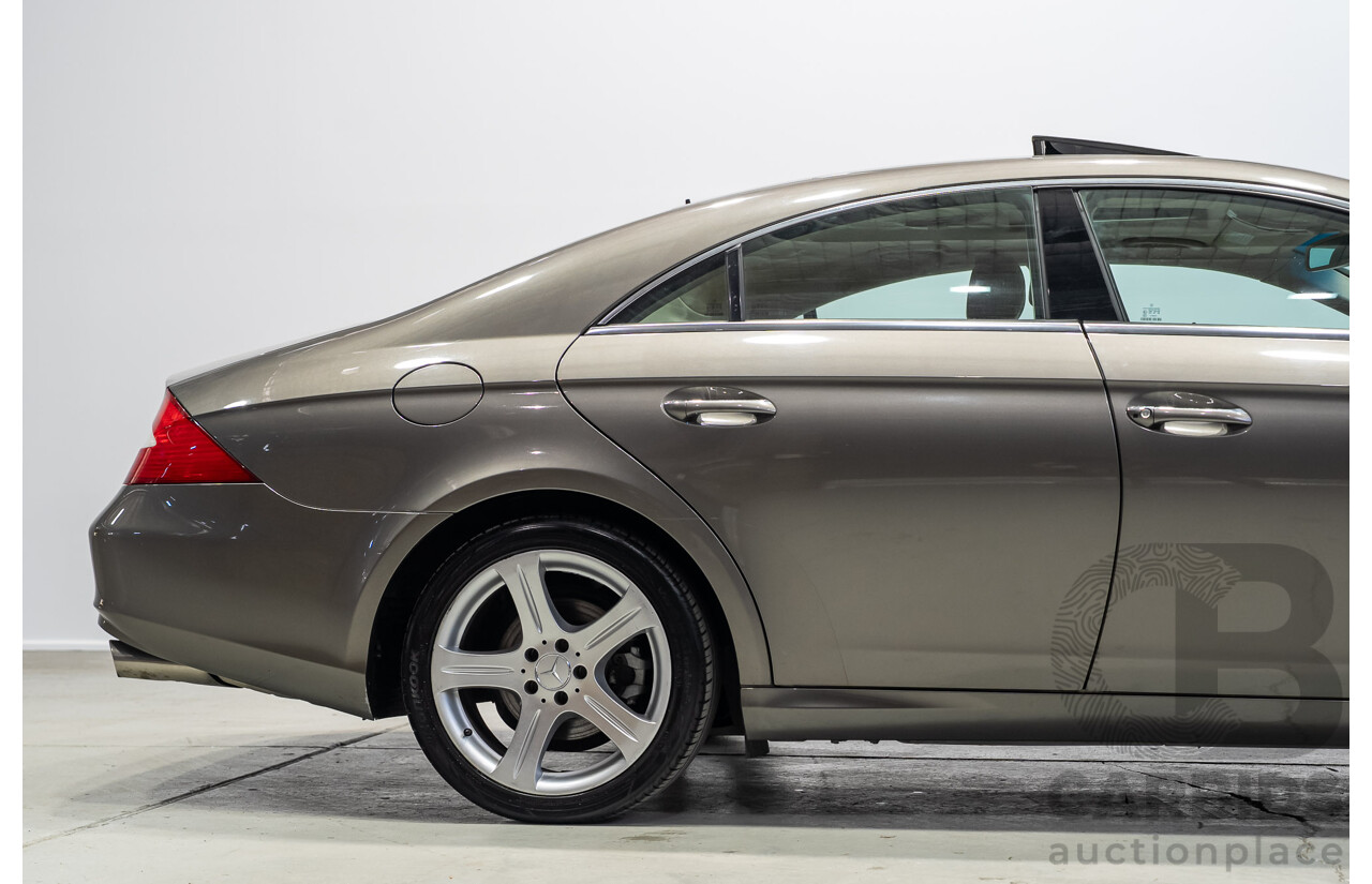 09/2005 Mercedes-Benz CLS 500 219 4d Coupe Indium Grey Metallic 5.0L V8