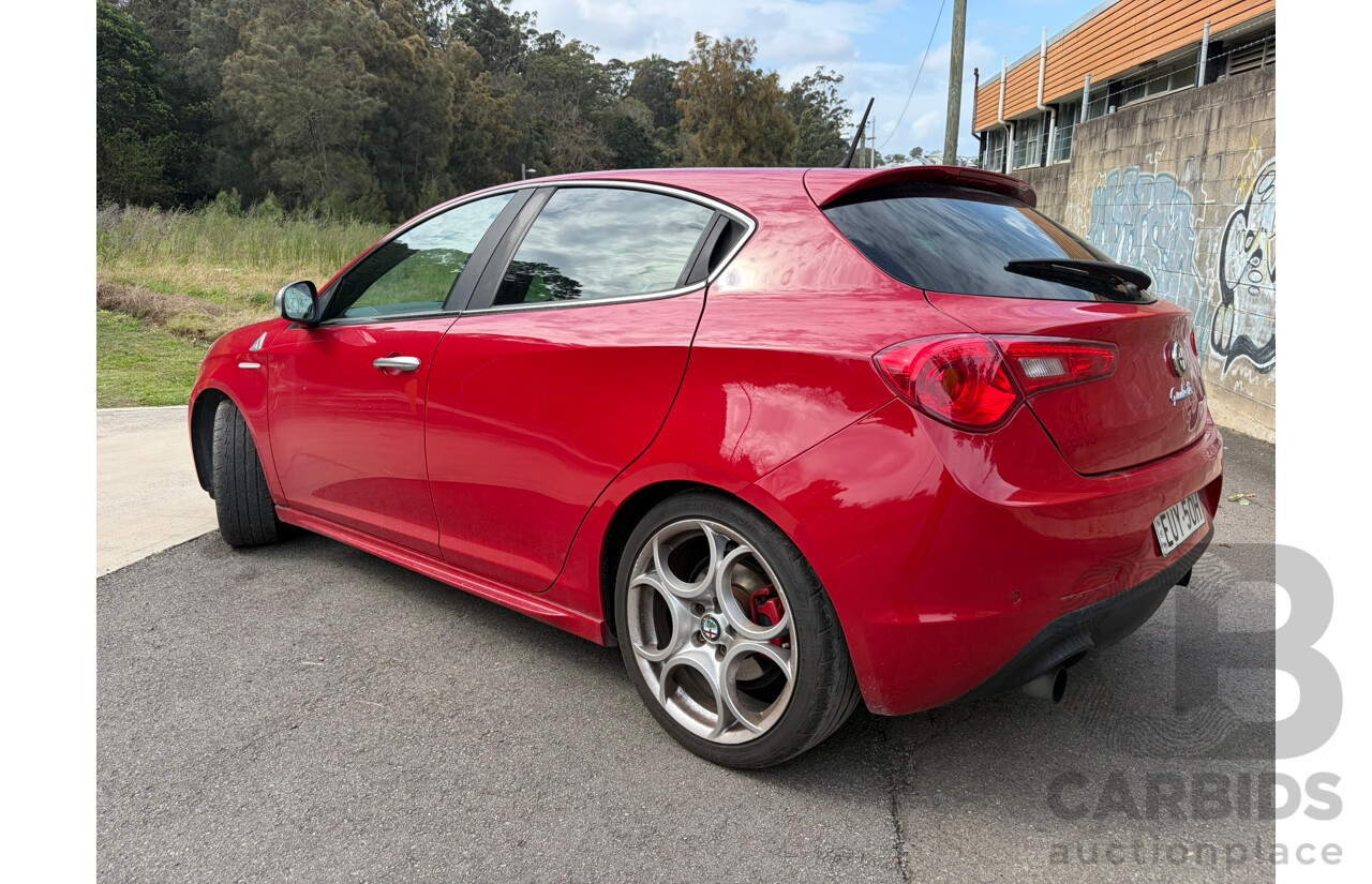 02/2013 Alfa Romeo Giulietta QUAD VERDE FWD  5D Hatchback Red 1.7L