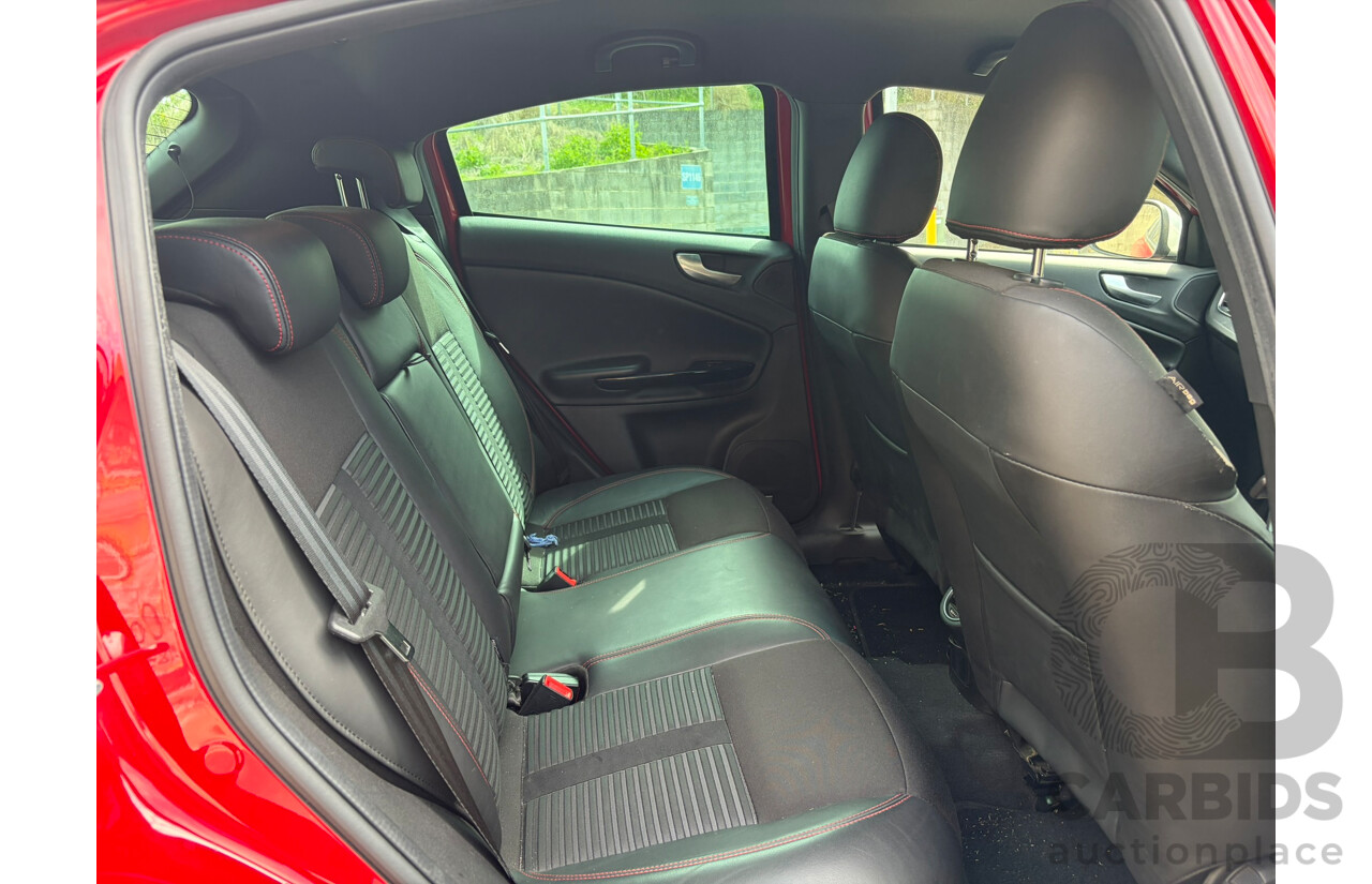 02/2013 Alfa Romeo Giulietta QUAD VERDE FWD  5D Hatchback Red 1.7L