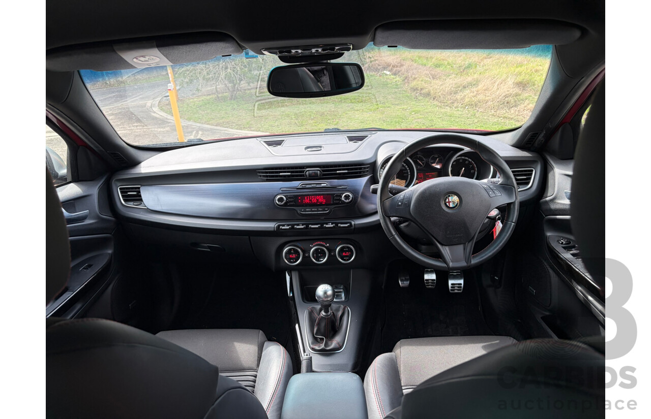 02/2013 Alfa Romeo Giulietta QUAD VERDE FWD  5D Hatchback Red 1.7L