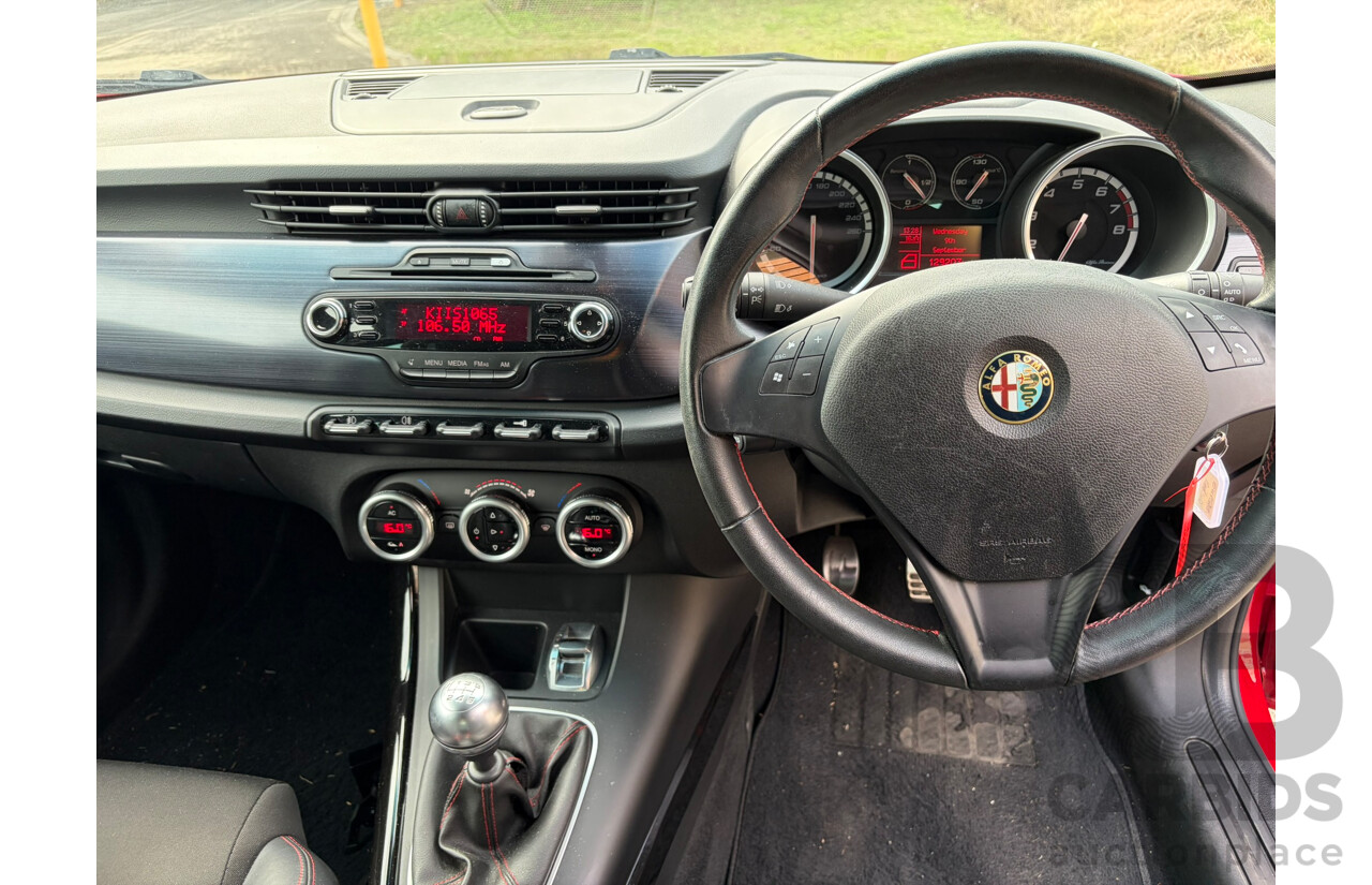 02/2013 Alfa Romeo Giulietta QUAD VERDE FWD  5D Hatchback Red 1.7L