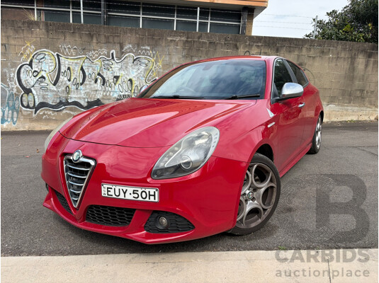 02/2013 Alfa Romeo Giulietta QUAD VERDE FWD 5D Hatchback Red 1.7L