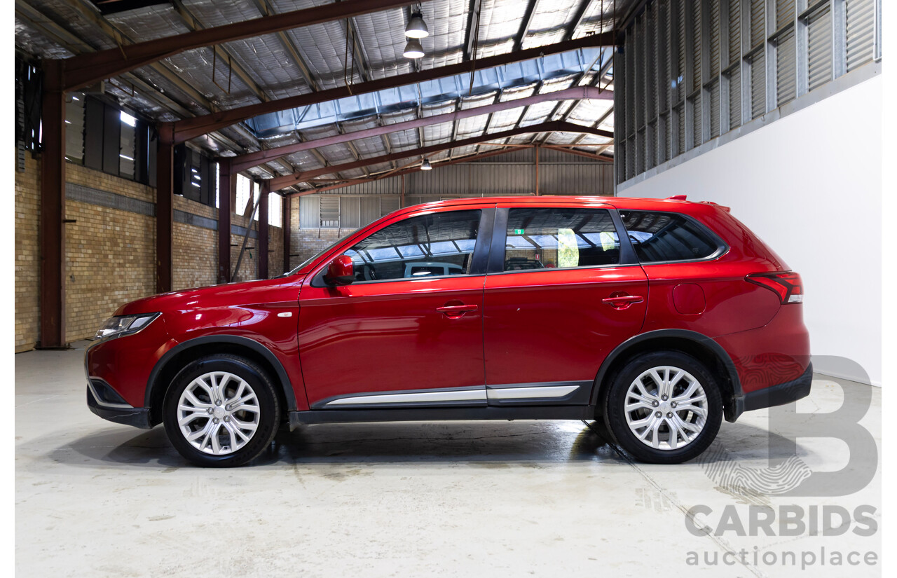 09/2020 Mitsubishi Outlander ES 7-seater ZL MY21 4D Wagon Red 2.4L