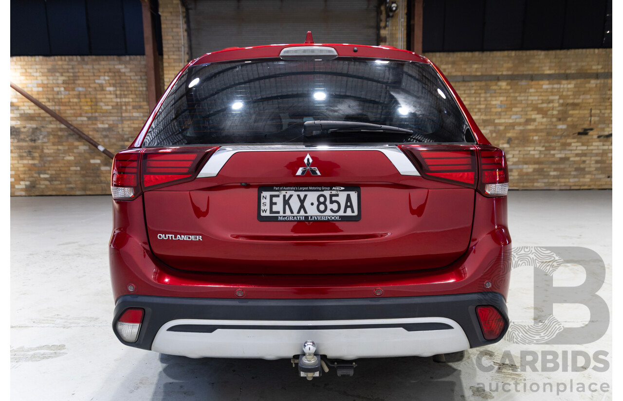 09/2020 Mitsubishi Outlander ES 7-seater ZL MY21 4D Wagon Red 2.4L