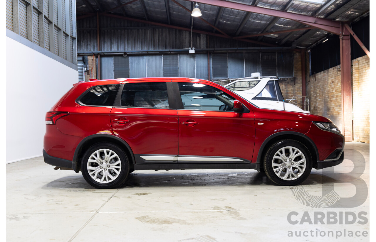 09/2020 Mitsubishi Outlander ES 7-seater ZL MY21 4D Wagon Red 2.4L