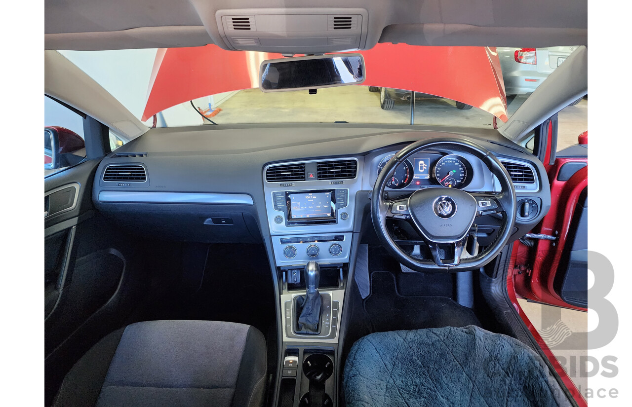 06/2015 Volkswagen Golf 90 TSI AU MY15 5d Hatchback Red 1.4L