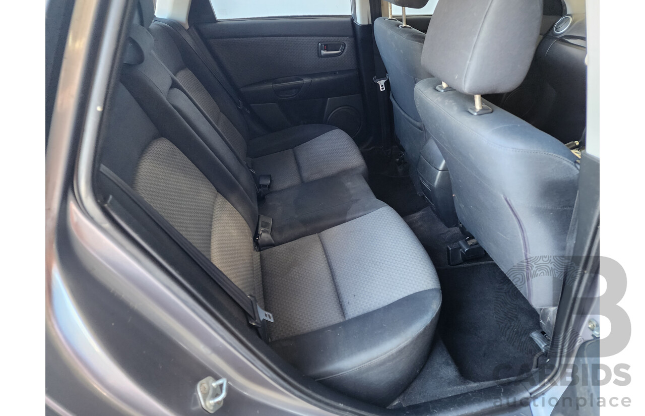 05/2004 Mazda Mazda3 MAXX Sport BK 5d Hatchback Grey 2.0L
