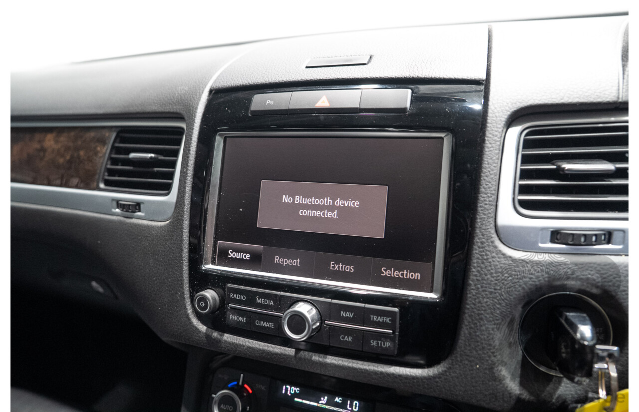 07/2012 Volkswagen Touareg V6 TDI (AWD) 7P MY12 4d Wagon Titanium Black 3.0L