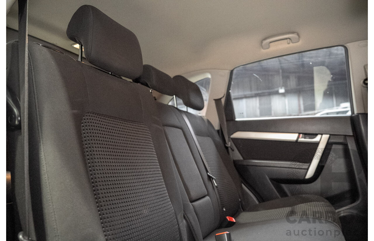 11/2014 Holden Captiva 7 LS CG MY15 4D Wagon Red 2.4L 7 Seats