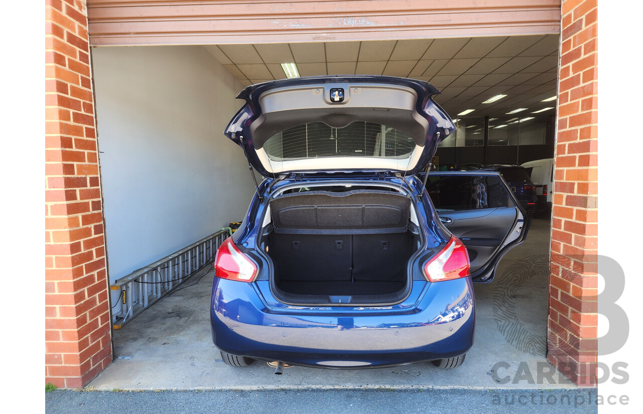 01/2015 Nissan Pulsar ST C12 SERIES 2 5d Hatchback Blue 1.8L
