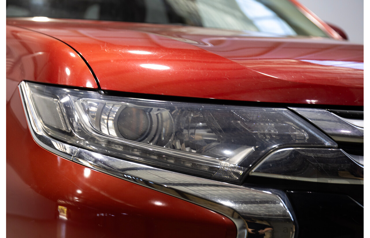 10/2016 Mitsubishi Outlander LS Safety Pack ZK MY17 4d Wagon Red 2.0L