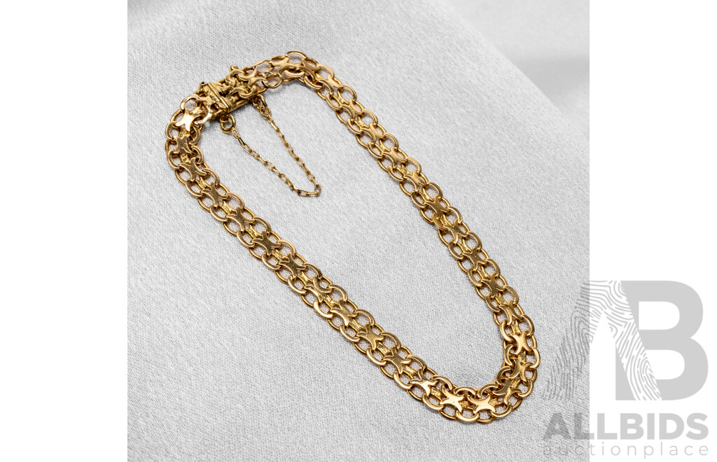 Vintage 18ct Yellow Gold Fancy 'XO' Chain Link Bracelet. Length - 20cms - 9.67gms