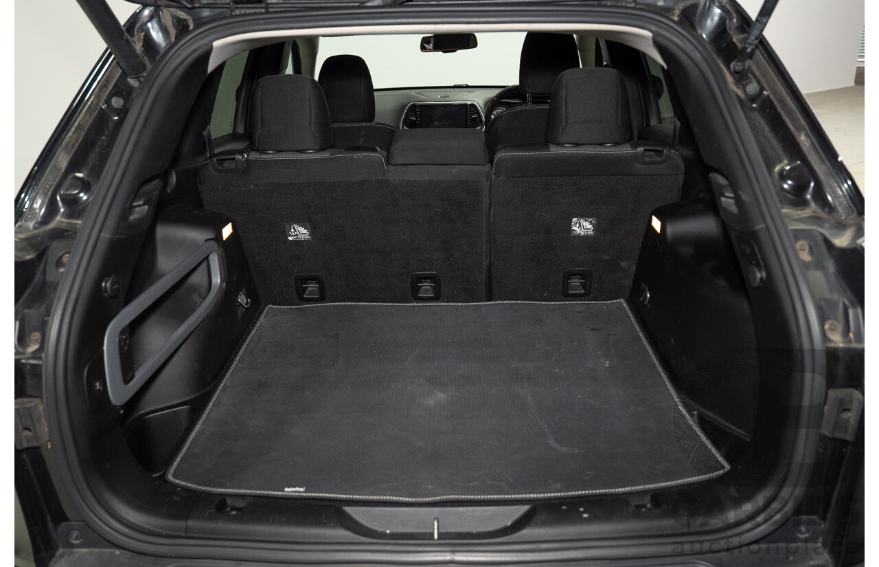 09/2014 Jeep Cherokee LONGITUDE (4x4) KL MY15 4d Wagon Black 3.2L