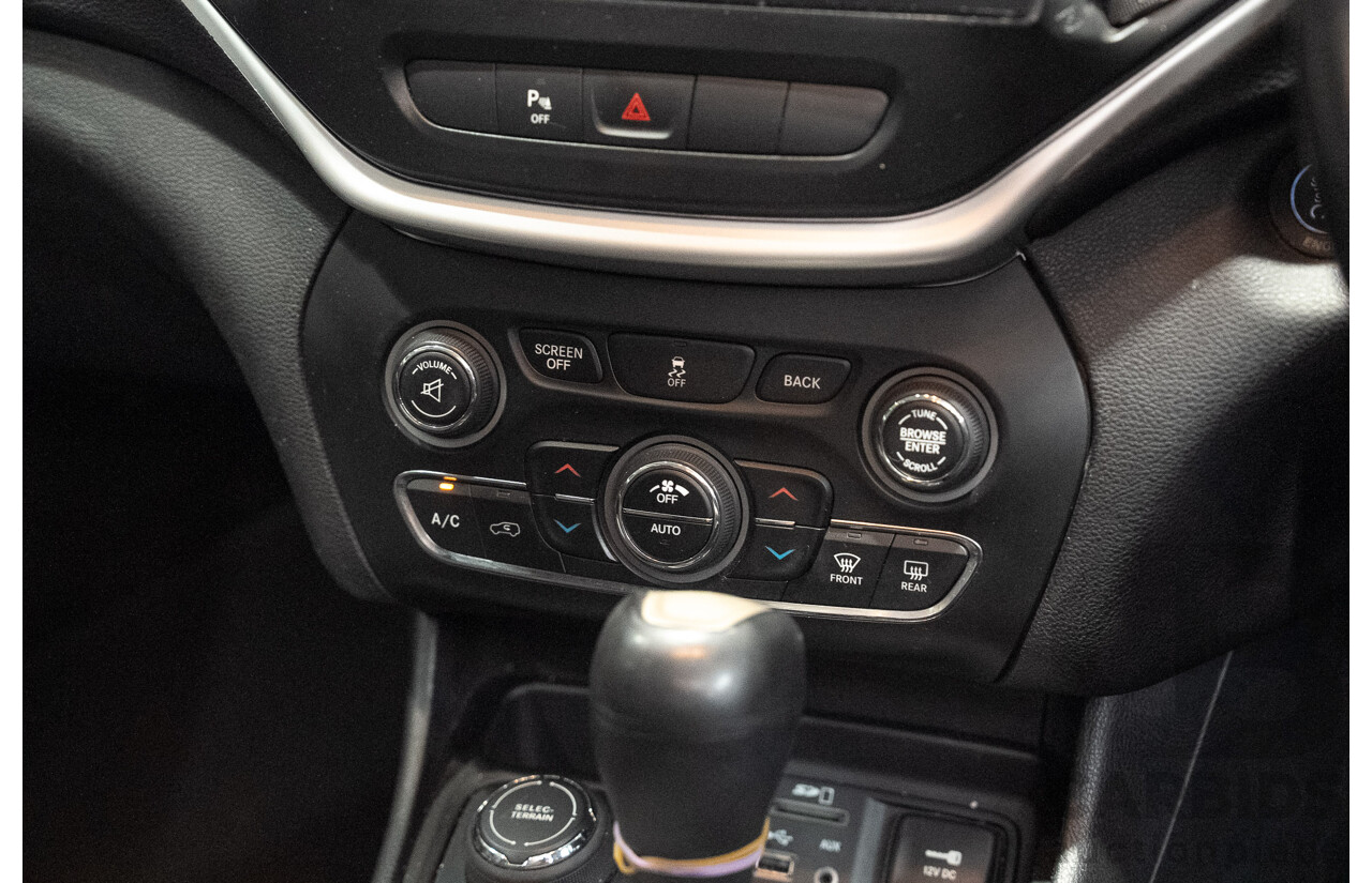 09/2014 Jeep Cherokee LONGITUDE (4x4) KL MY15 4d Wagon Black 3.2L